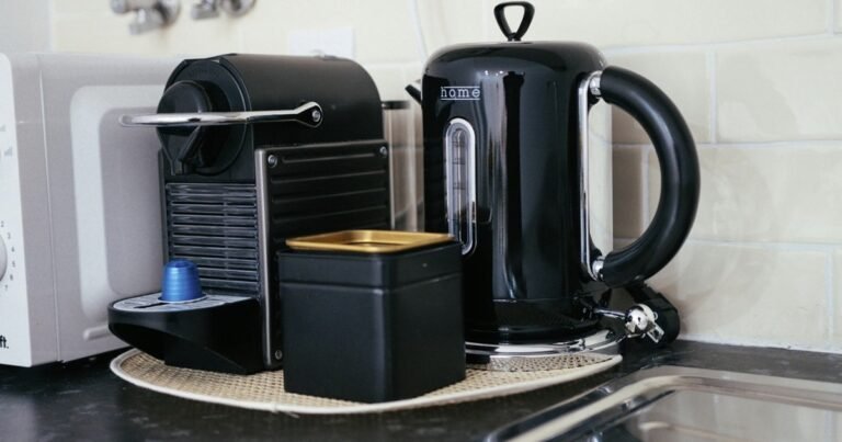 5 Appliances You Should Never Run Together (And Why It Can Be Dangerous)