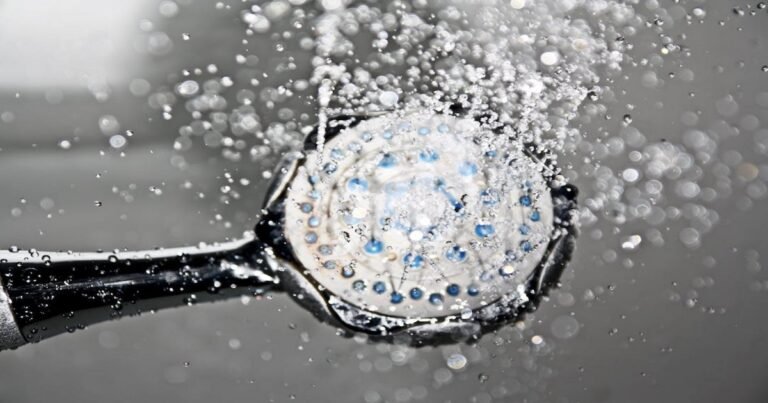 When’s the Best Time to Shower? Morning vs Evening
