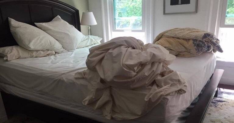 Should You Remove the Bedding or Make Up the Bed Before Leaving as a Houseguest?