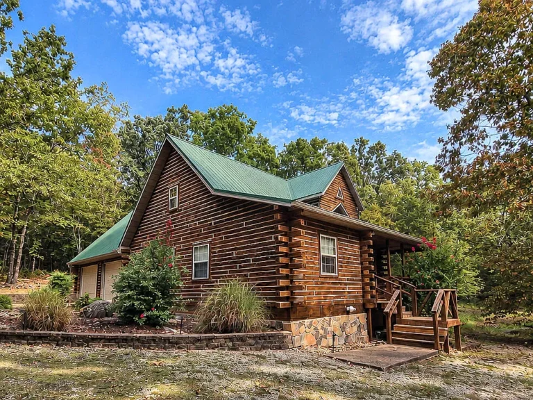 Log Cabin with 21 Acres in Cabool, Missouri