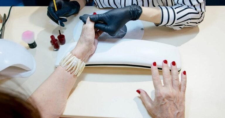 What’s the Right Tip Amount for the Nail Salon Read Here