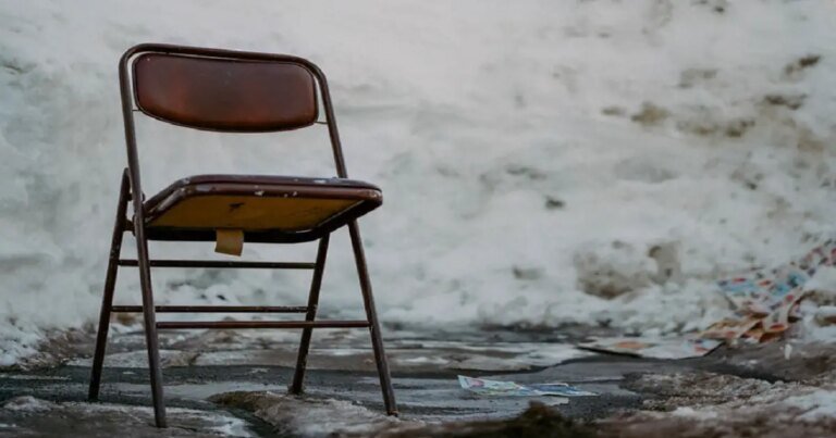What It Means When You See a Chair on Pittsburgh’s Roadside
